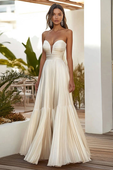 Champagne A Line Robe d’invitée longue de mariage plissée sans bretelles